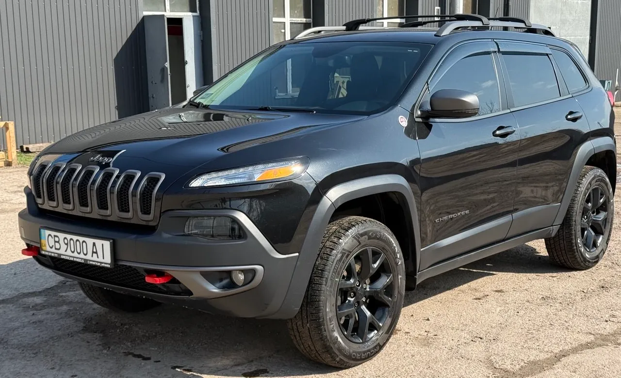 Jeep Cherokee - фото 1