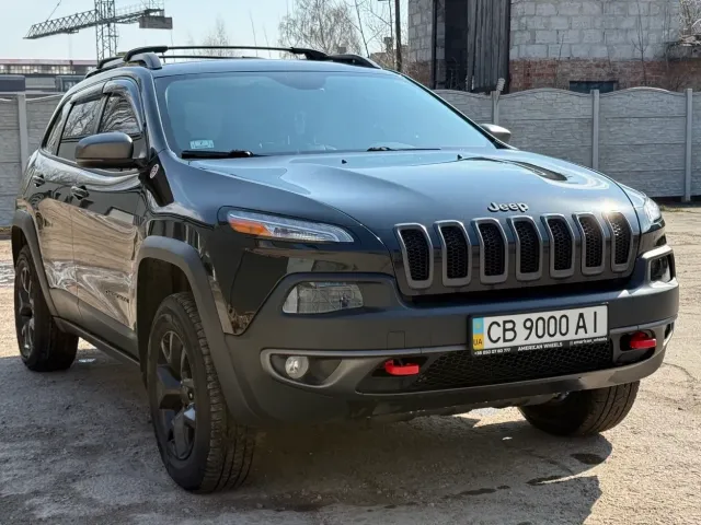 Jeep Cherokee - фото 2