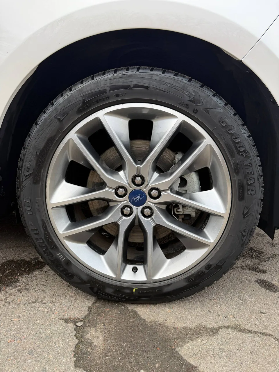 Ford Edge - фото 14