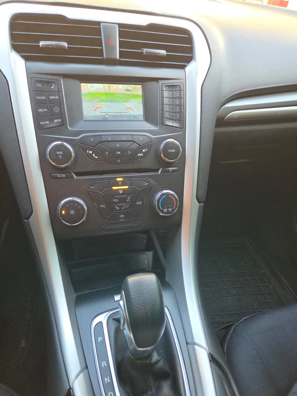 Ford Fusion USA - фото 16