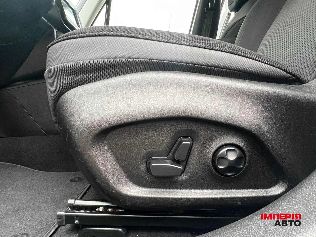 Jeep Renegade - фото 4