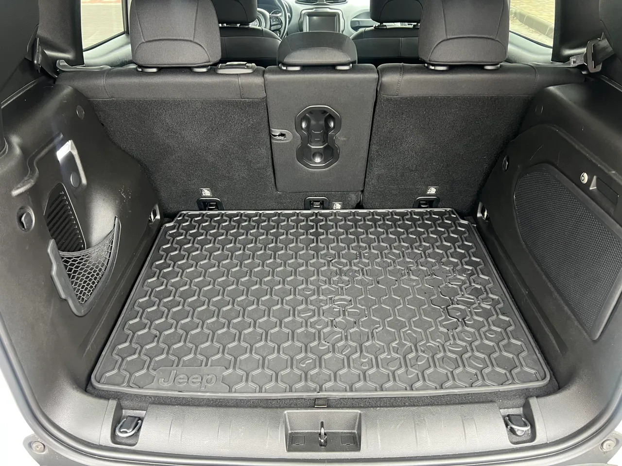 Jeep Renegade - фото 7