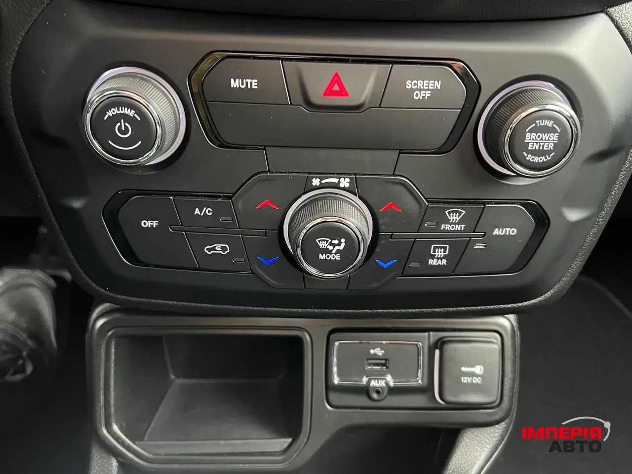Jeep Renegade - фото 34