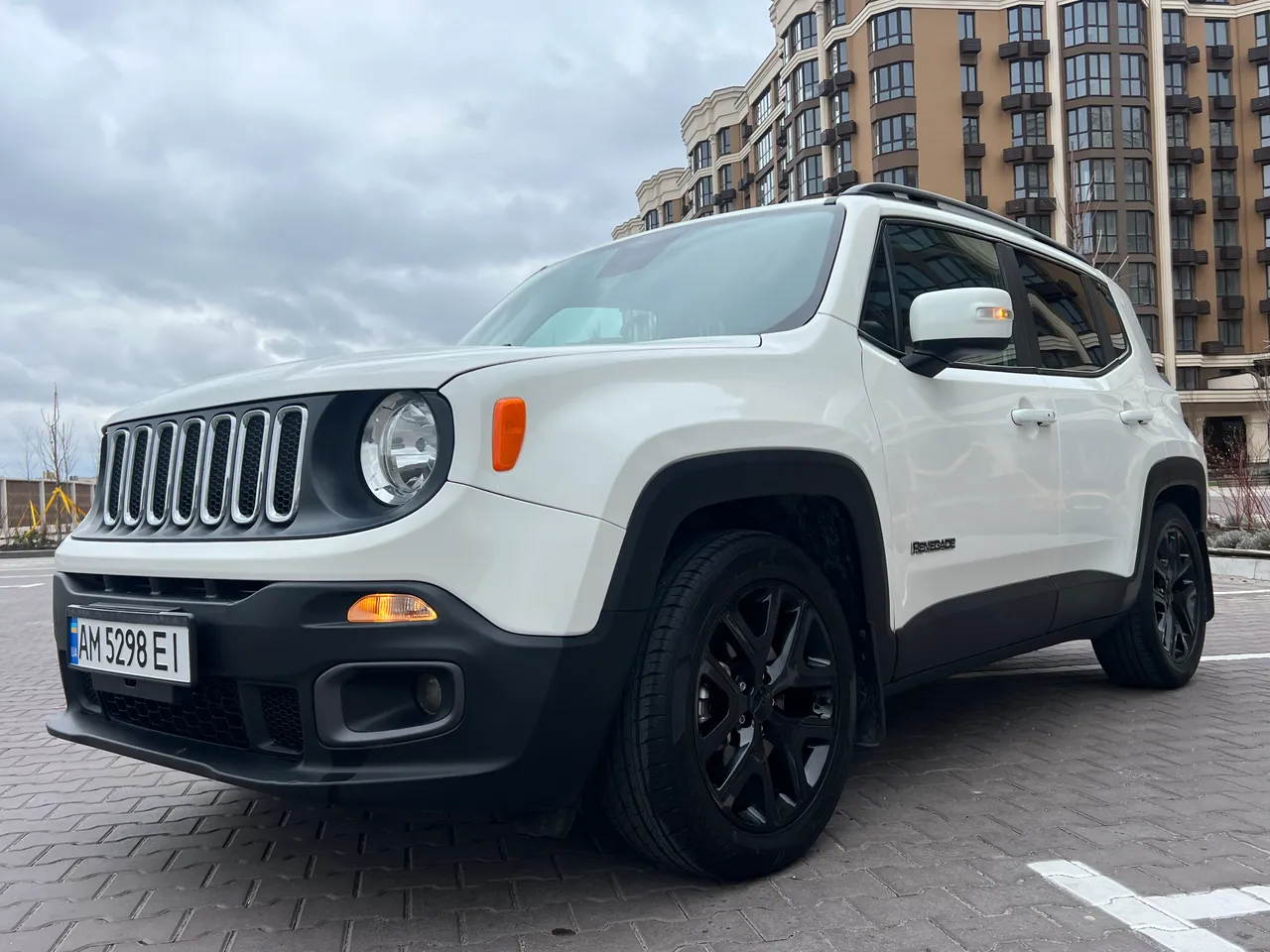 Jeep Renegade - фото 15