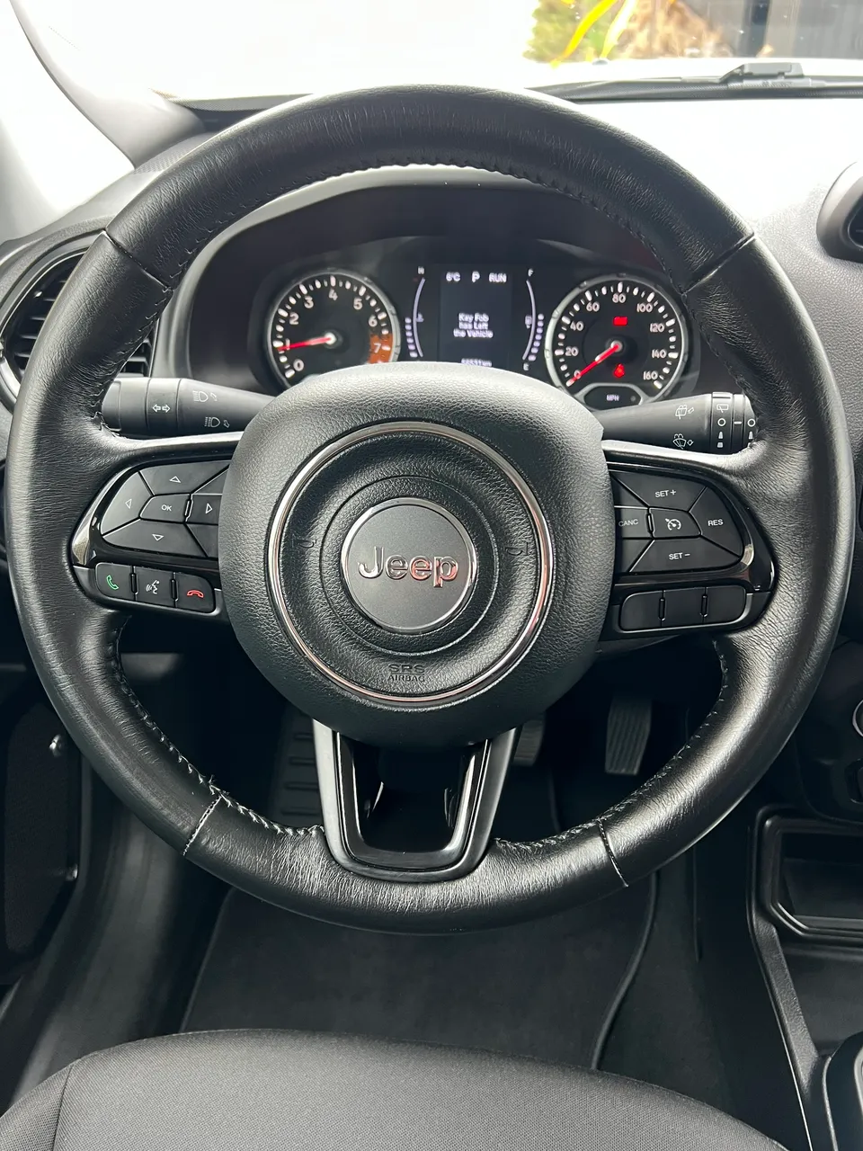 Jeep Renegade - фото 10