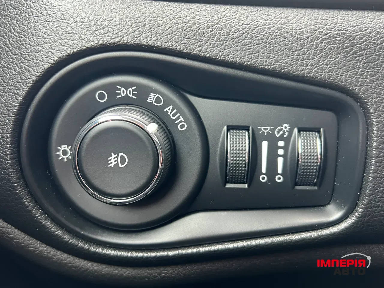 Jeep Renegade - фото 36