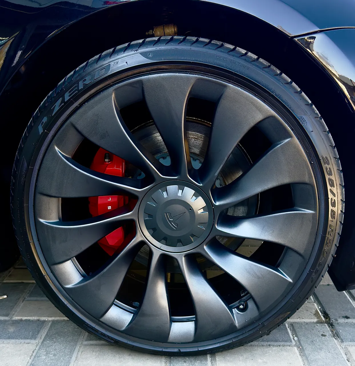 Tesla Model 3 - фото 7