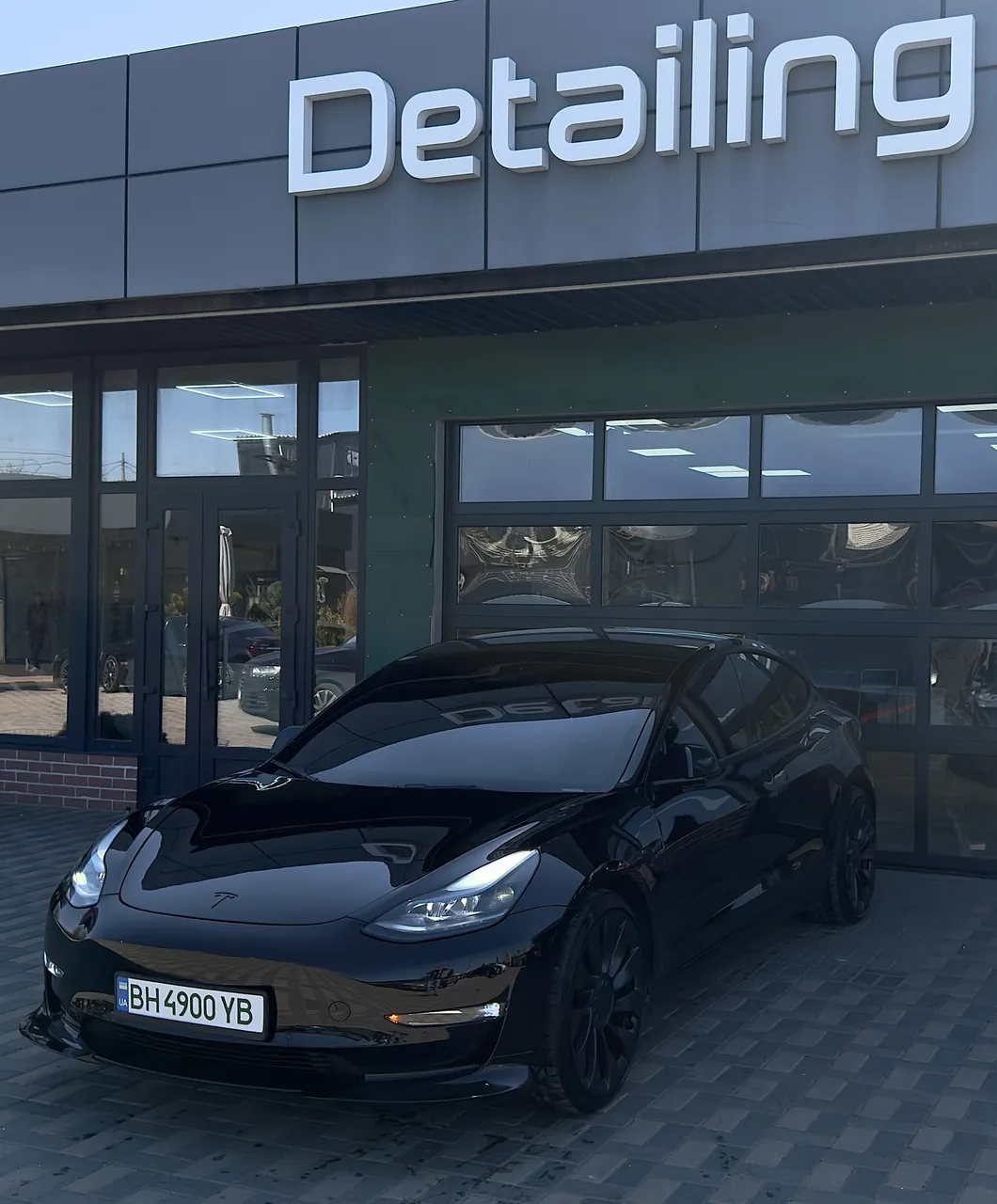 Tesla Model 3 - фото 3