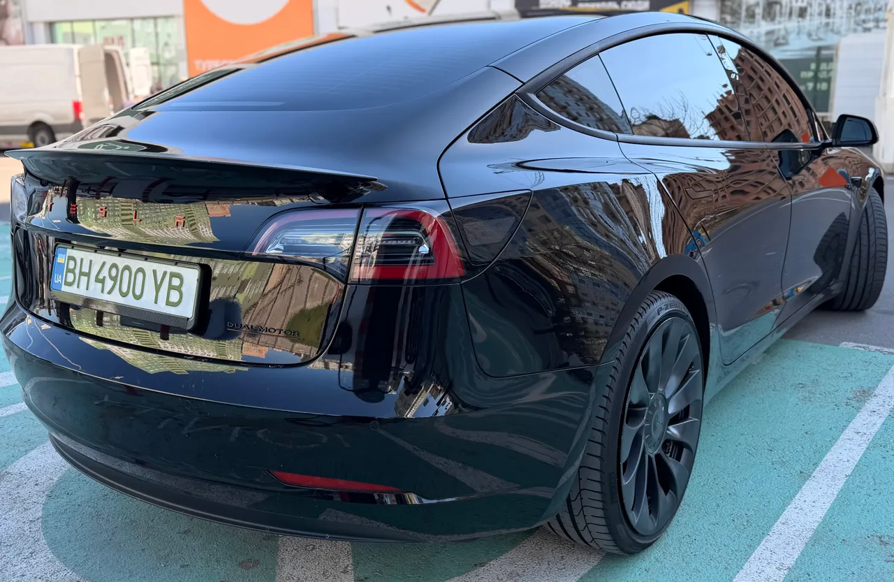 Tesla Model 3 - фото 19