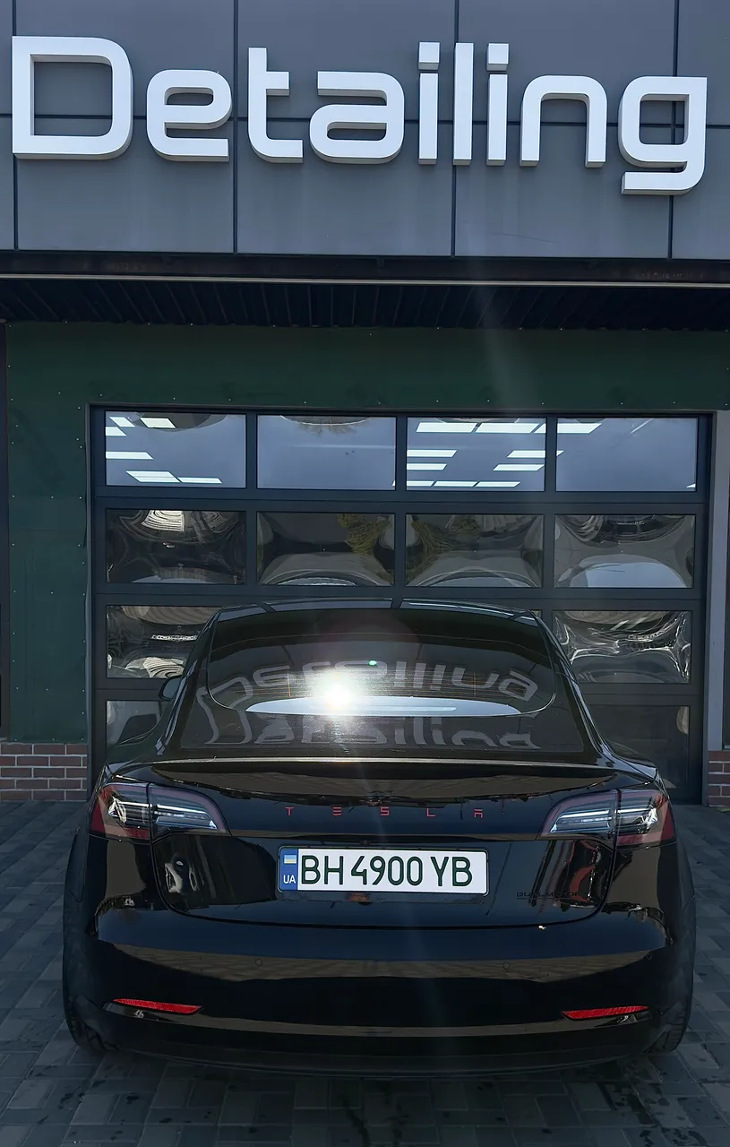 Tesla Model 3 - фото 4