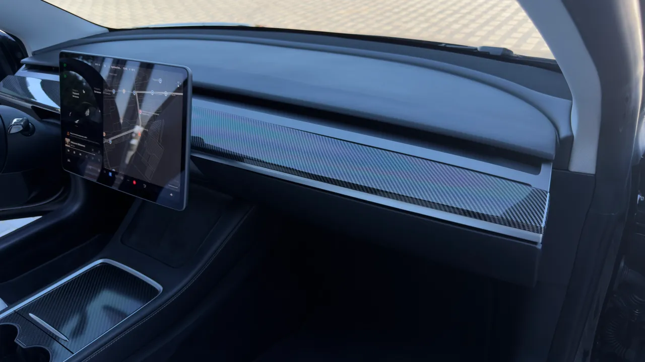 Tesla Model 3 - фото 12