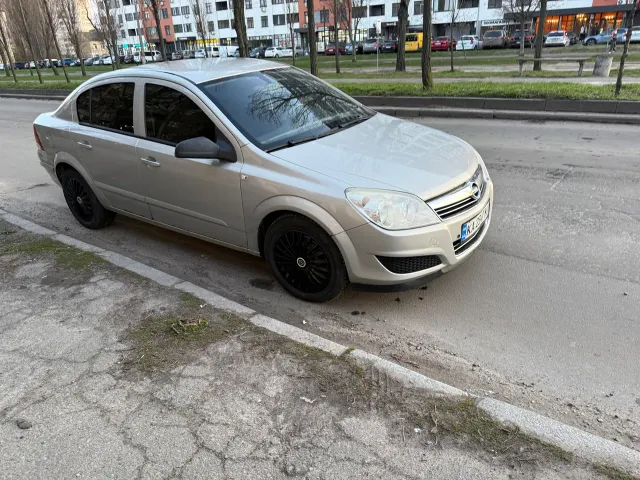 Opel Astra - фото 2