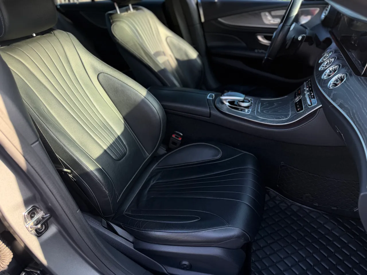 Mercedes-Benz CLS - фото 11