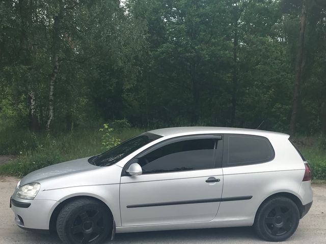 Volkswagen Golf - зображення 1