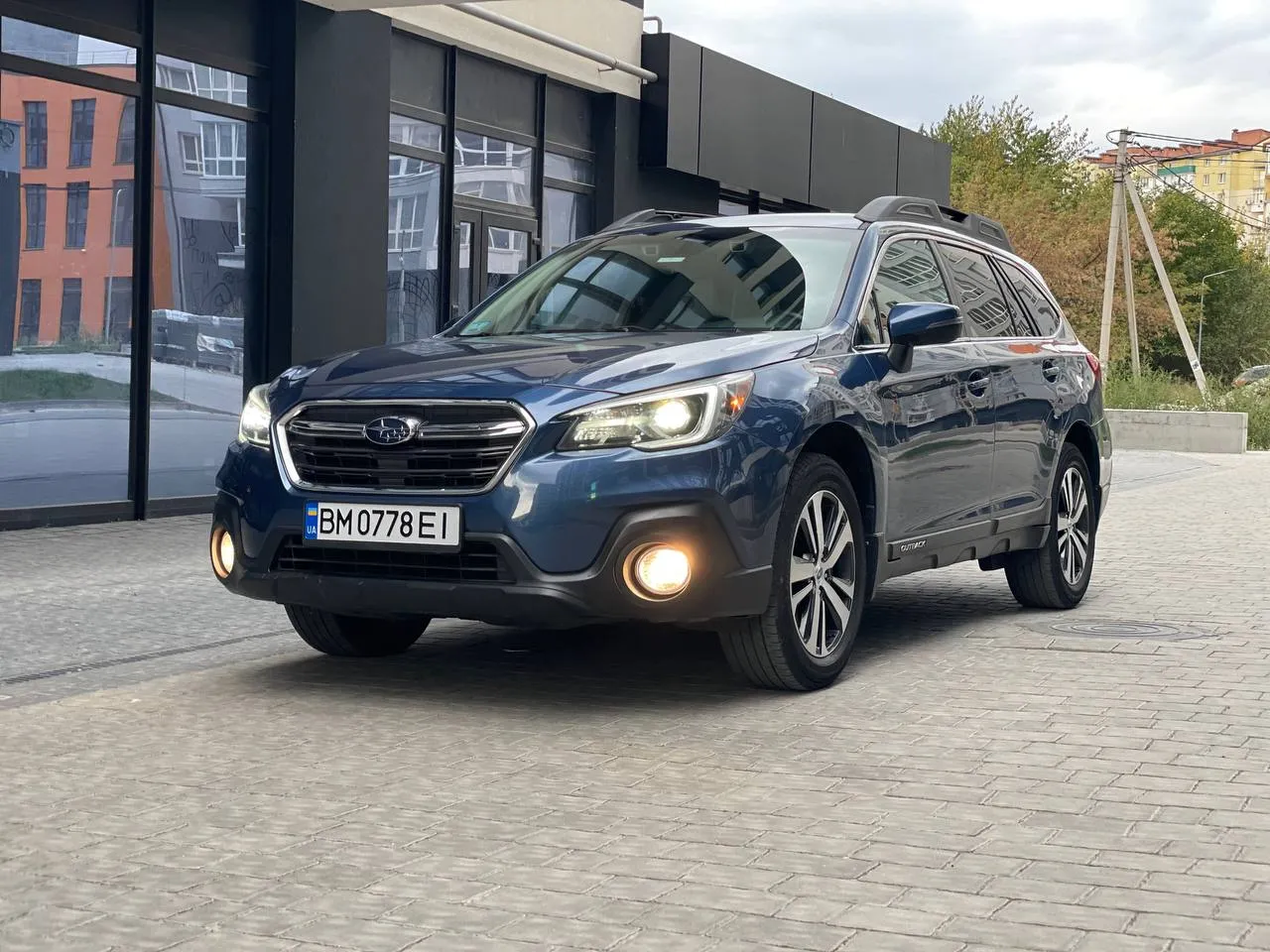 Subaru Outback - фото 1