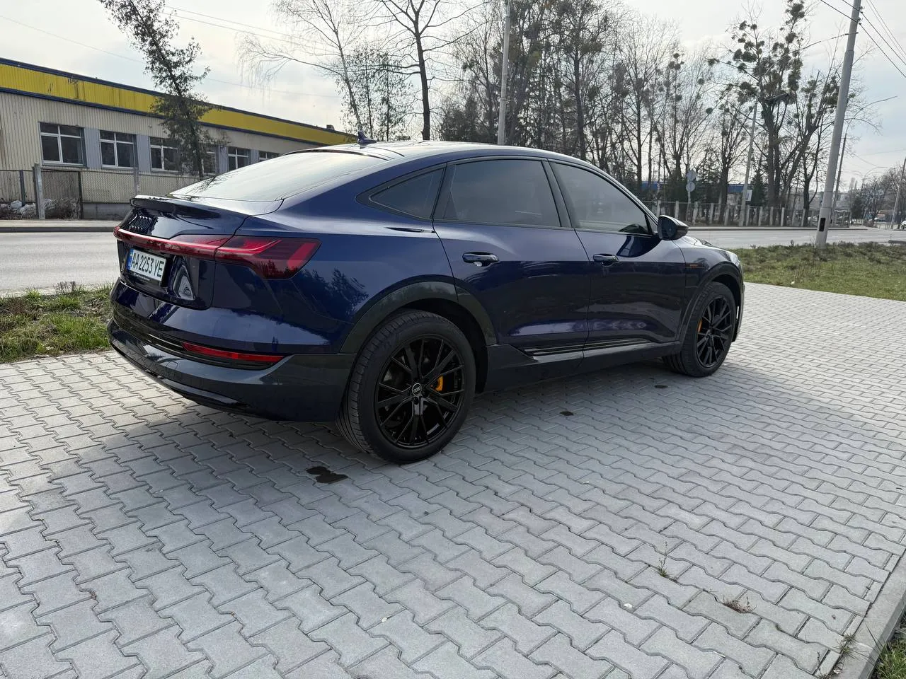 Audi e-tron Sportback - фото 16