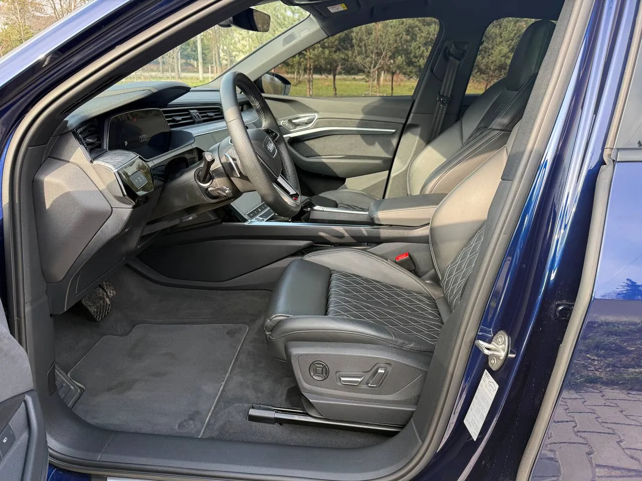 Audi e-tron Sportback - фото 38