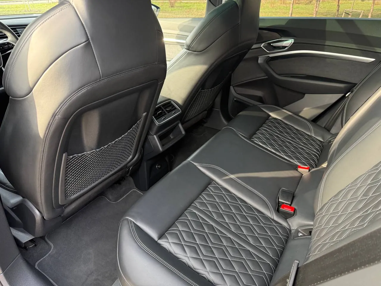 Audi e-tron Sportback - фото 48