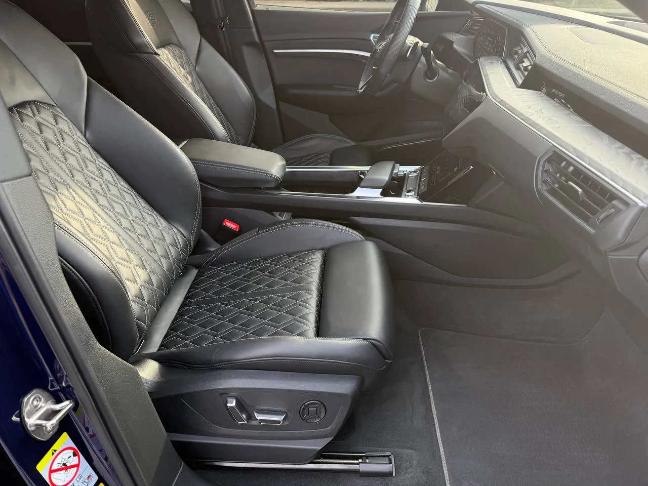 Audi e-tron Sportback - фото 50