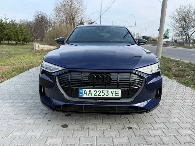 Audi e-tron Sportback - фото 4