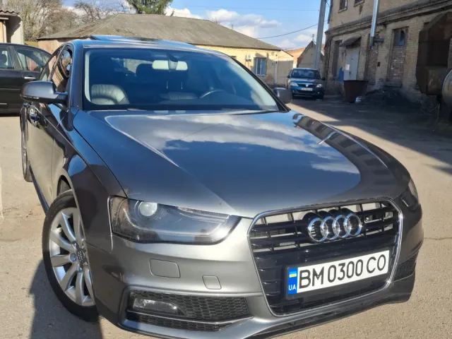 Audi A4 - фото 1
