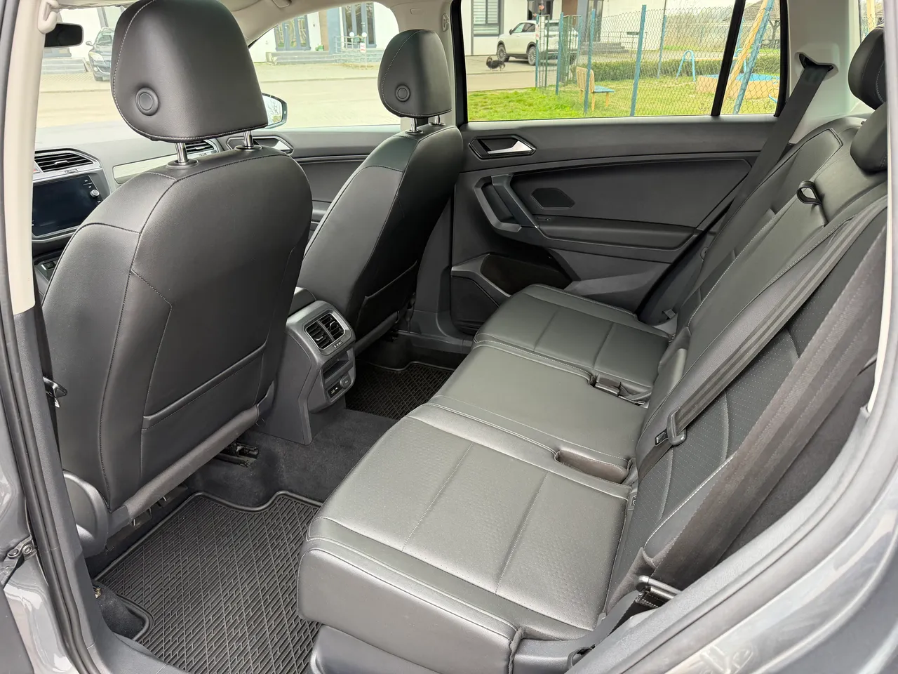 Volkswagen Tiguan - фото 20