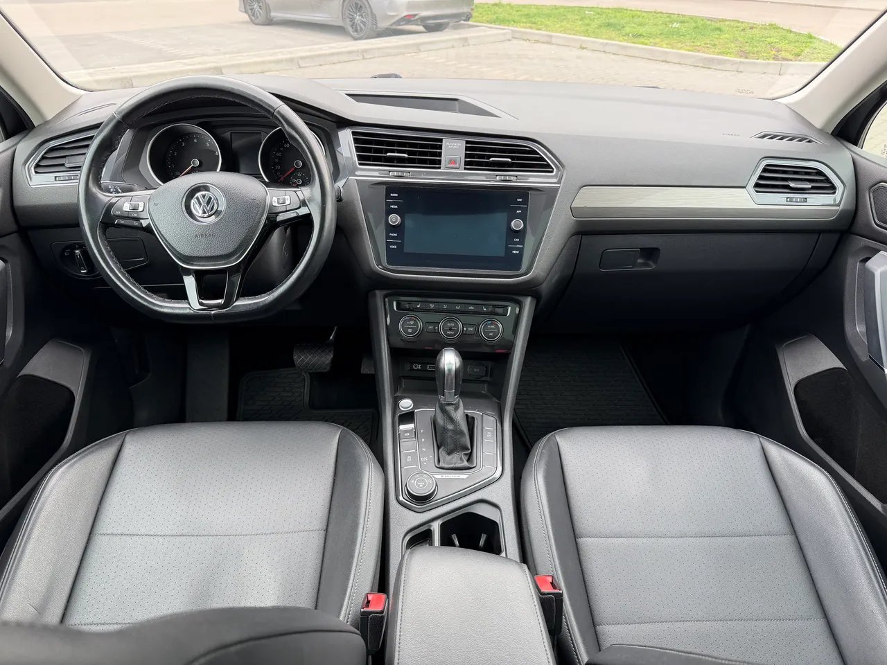 Volkswagen Tiguan - фото 22