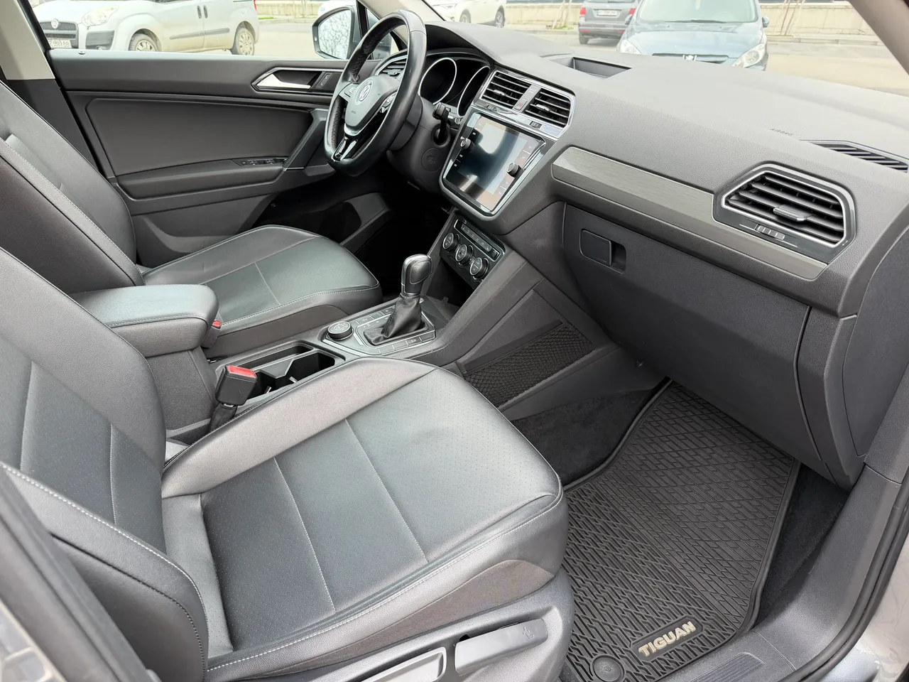 Volkswagen Tiguan - фото 23