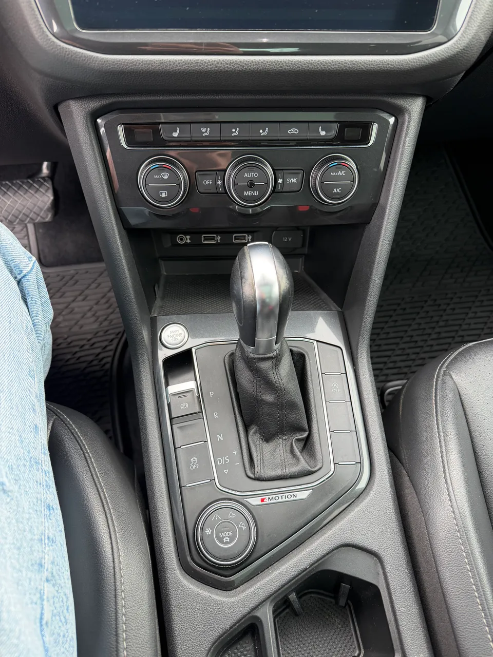 Volkswagen Tiguan - фото 16