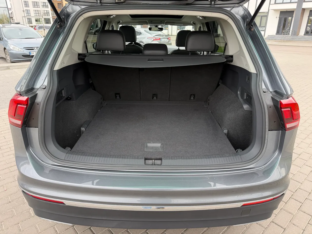 Volkswagen Tiguan - фото 25