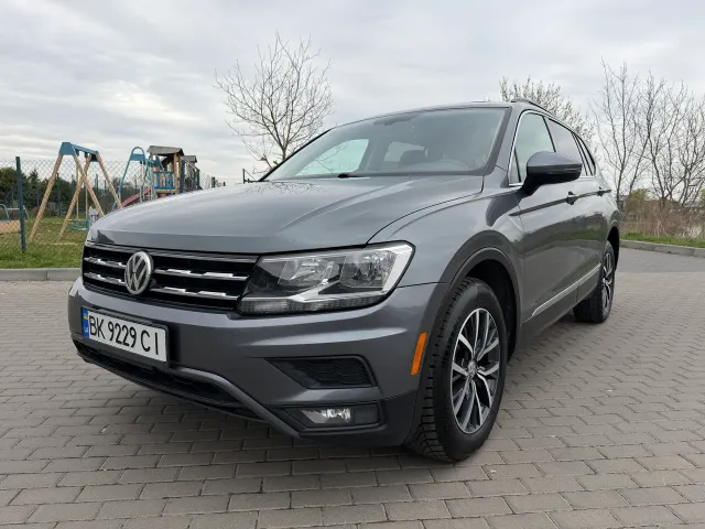 Volkswagen Tiguan - фото 1