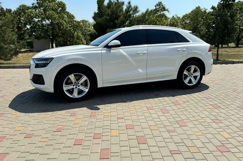 Audi Q8 - фото 5
