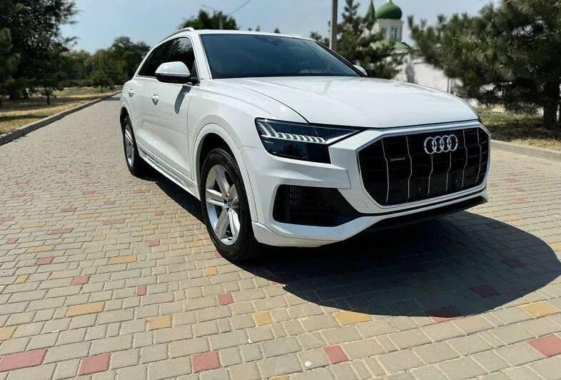 Audi Q8 - фото 4