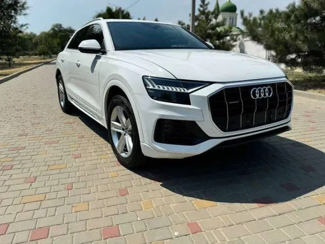 Audi Q8 - фото 4