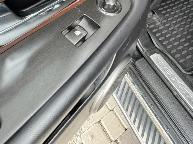SsangYong Rexton - фото 2