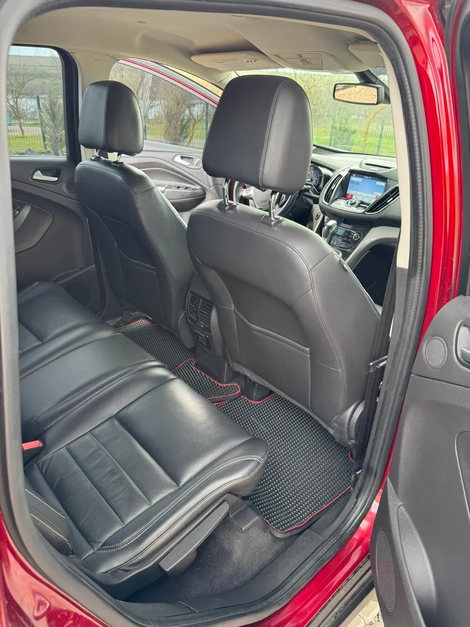 Ford C-MAX - фото 7