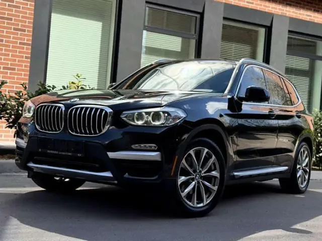 BMW X3 - фото 1
