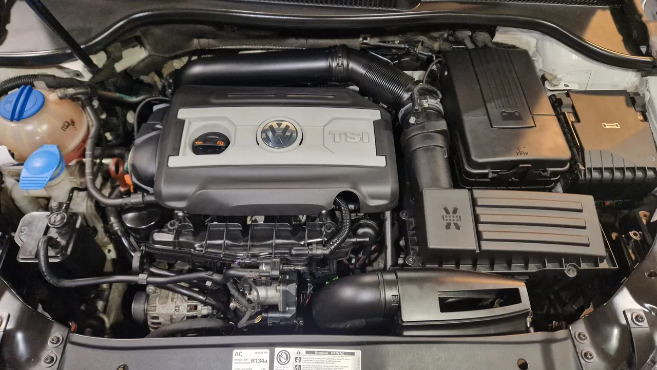 Volkswagen Golf GTI - фото 5