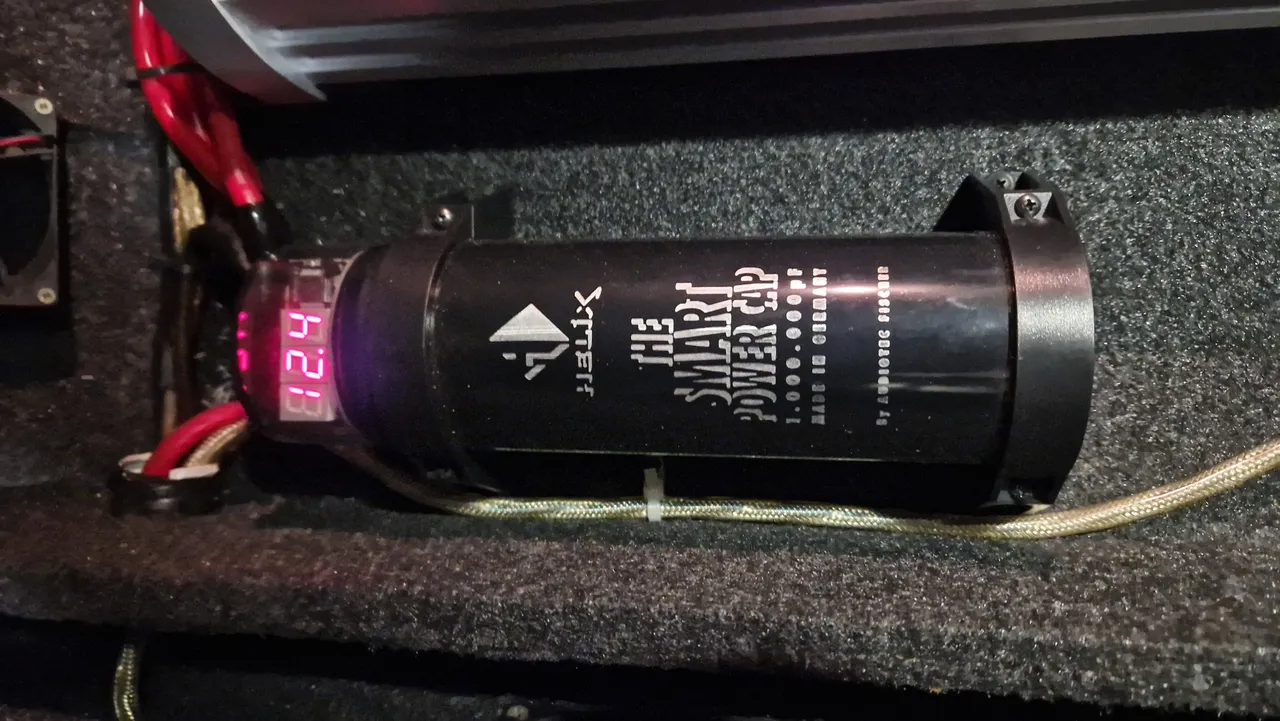 Volkswagen Golf GTI - фото 4