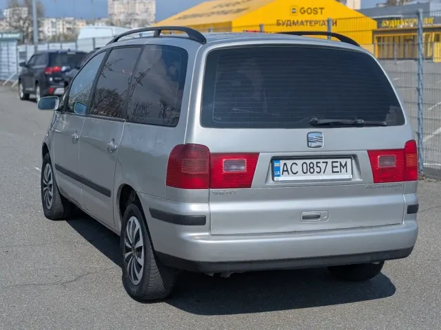 SEAT Alhambra - фото 4