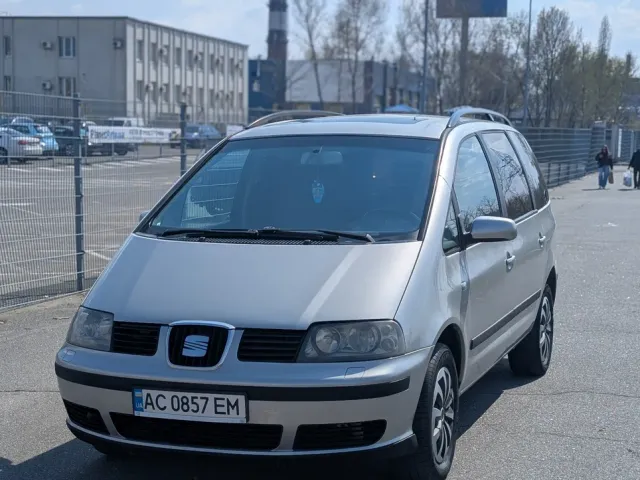 SEAT Alhambra - фото 2