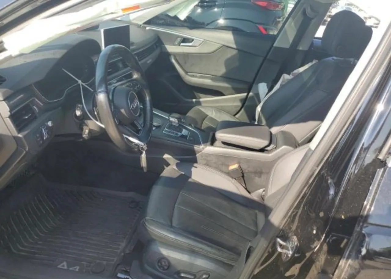 Audi A4 - фото 7