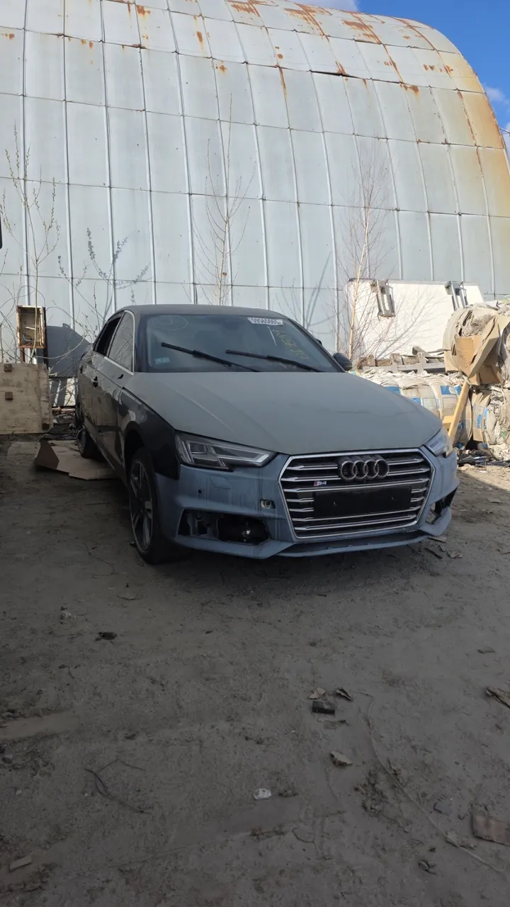 Audi A4 - фото 4