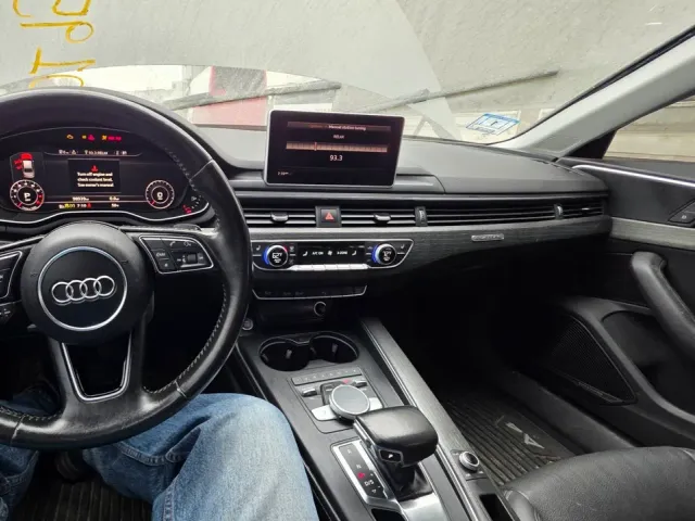 Audi A4 - фото 2