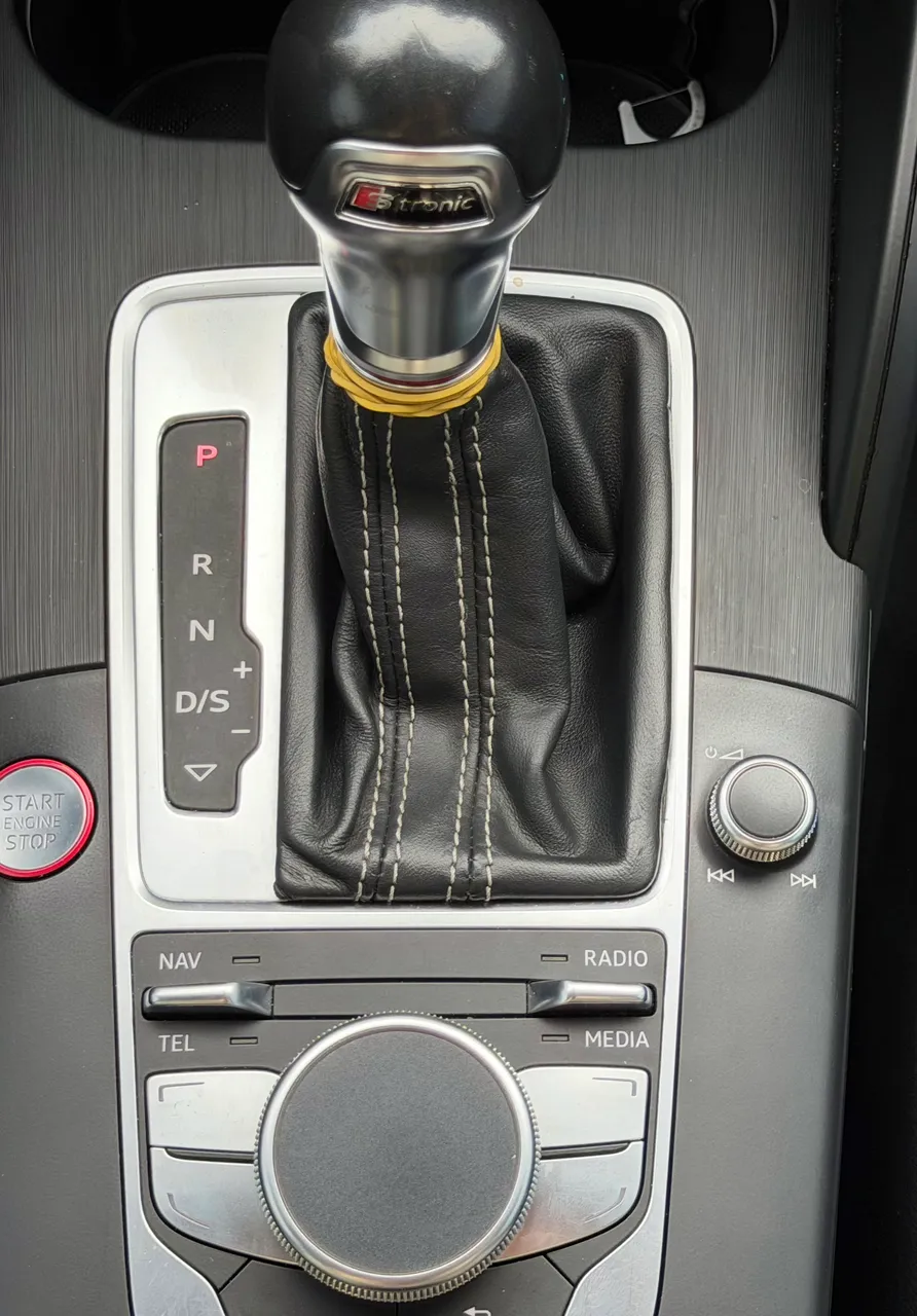 Audi S3 - фото 12