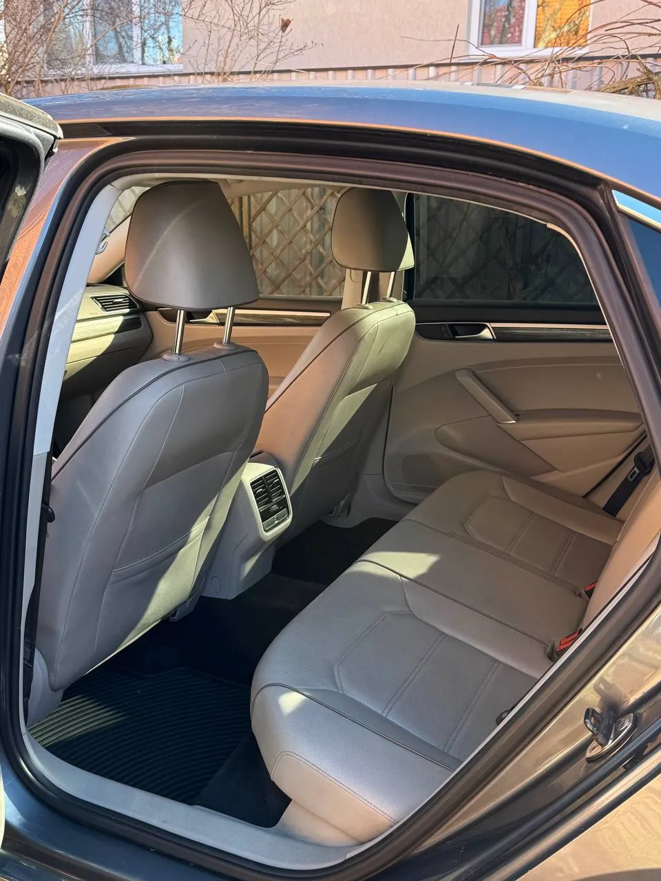 Volkswagen Passat - фото 10