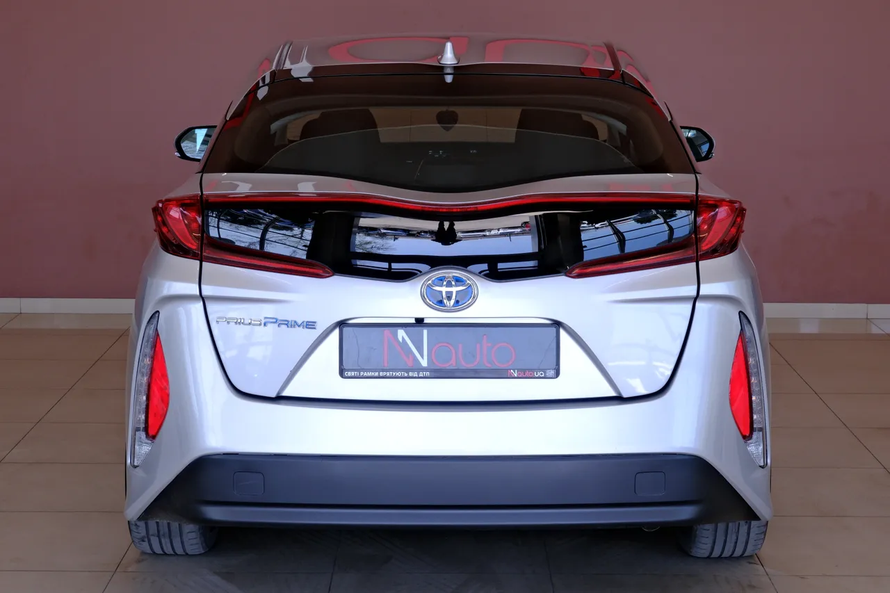 Toyota Prius - фото 6