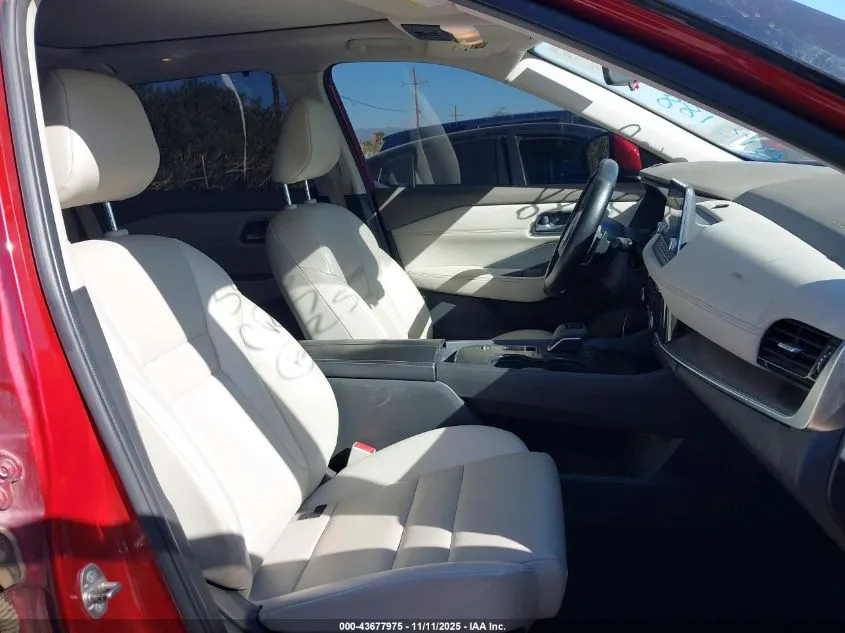 Nissan Rogue - фото 4