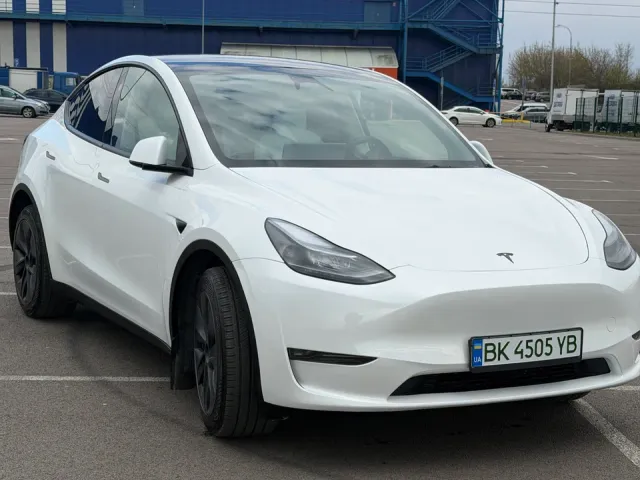 Tesla Model Y - фото 4