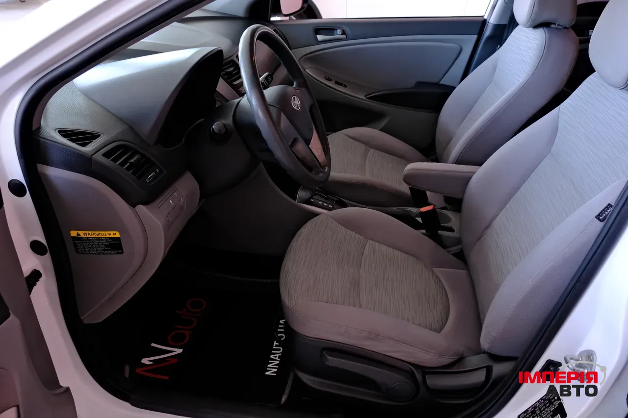 Hyundai Accent - фото 8